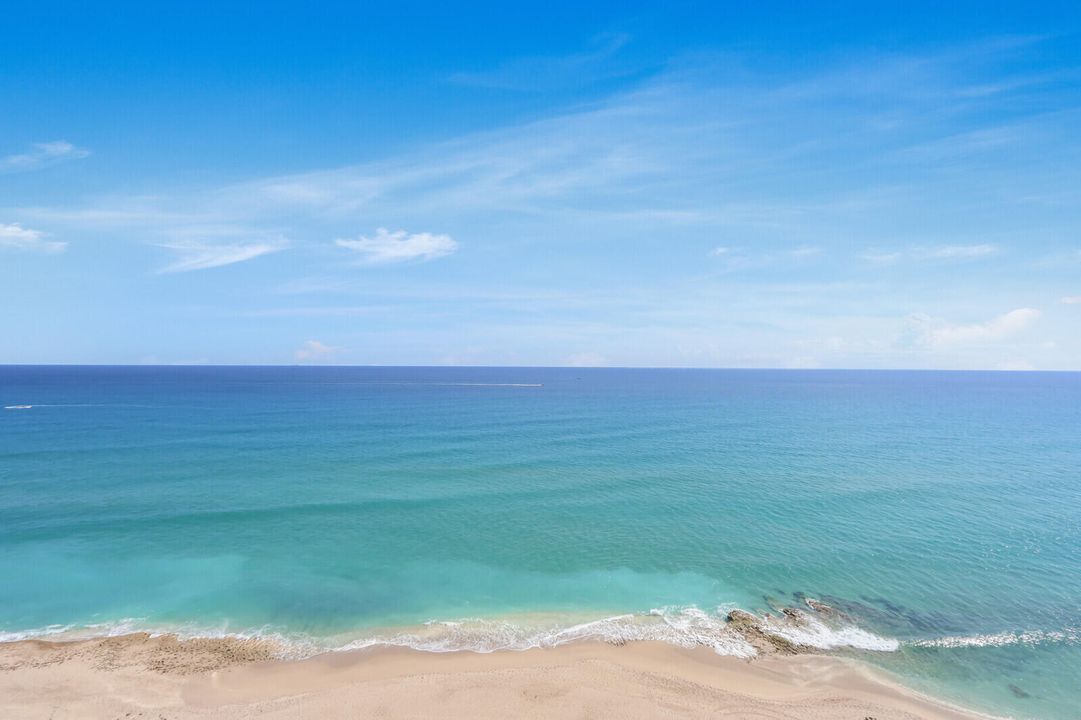 For Rent: $12,000 (2 beds, 3 baths, 2011 Square Feet)