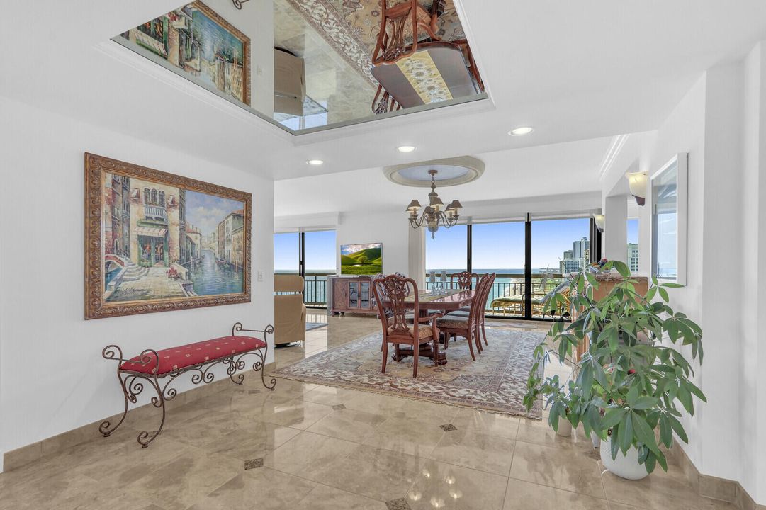 For Rent: $12,000 (2 beds, 3 baths, 2011 Square Feet)