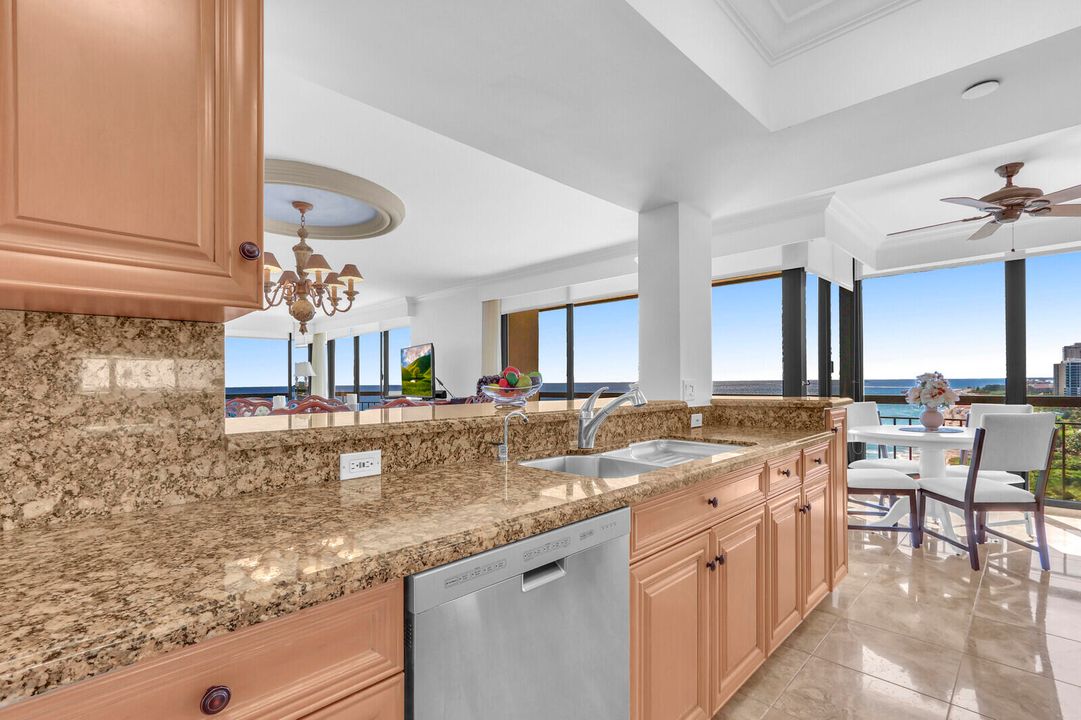 For Rent: $12,000 (2 beds, 3 baths, 2011 Square Feet)