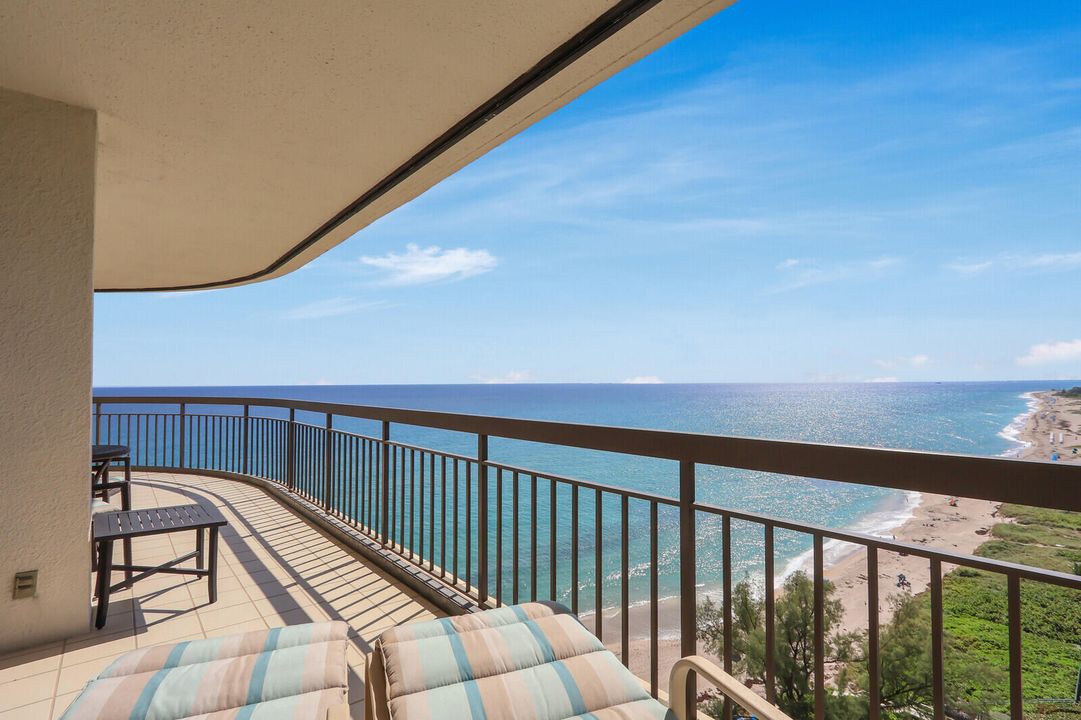 For Rent: $12,000 (2 beds, 3 baths, 2011 Square Feet)