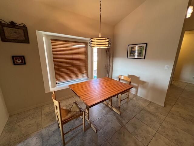 Active With Contract: $350,000 (3 beds, 2 baths, 1351 Square Feet)