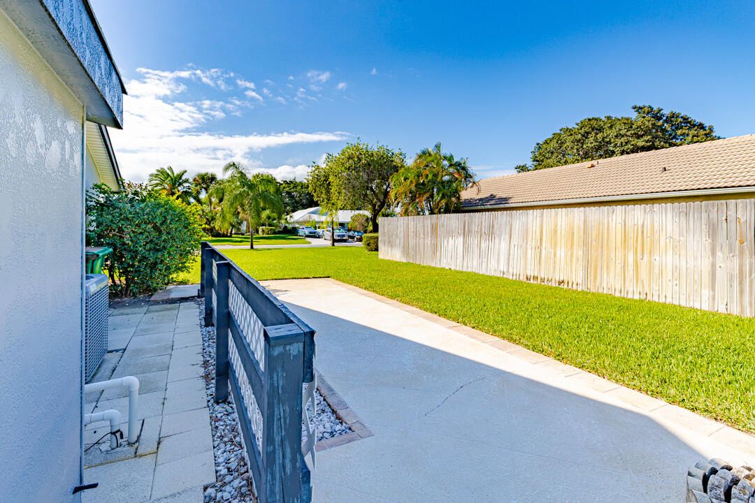 For Sale: $420,000 (3 beds, 2 baths, 1855 Square Feet)