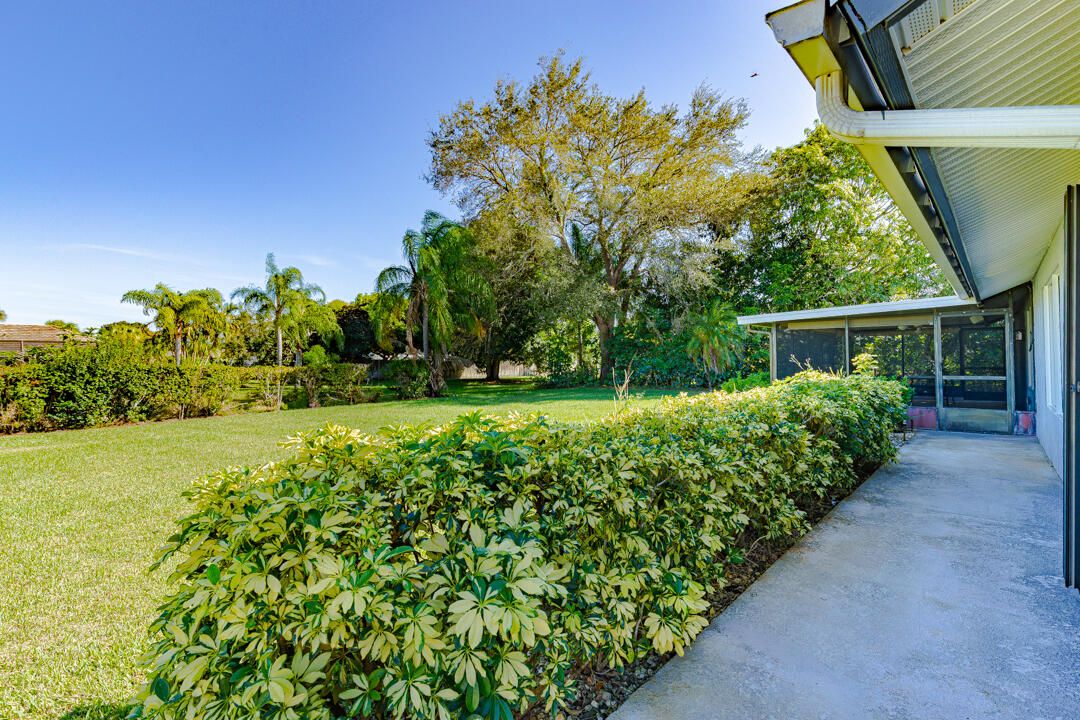 For Sale: $420,000 (3 beds, 2 baths, 1855 Square Feet)