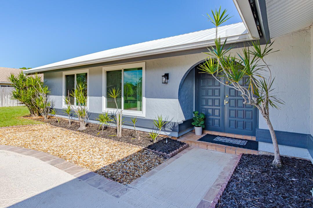 For Sale: $420,000 (3 beds, 2 baths, 1855 Square Feet)