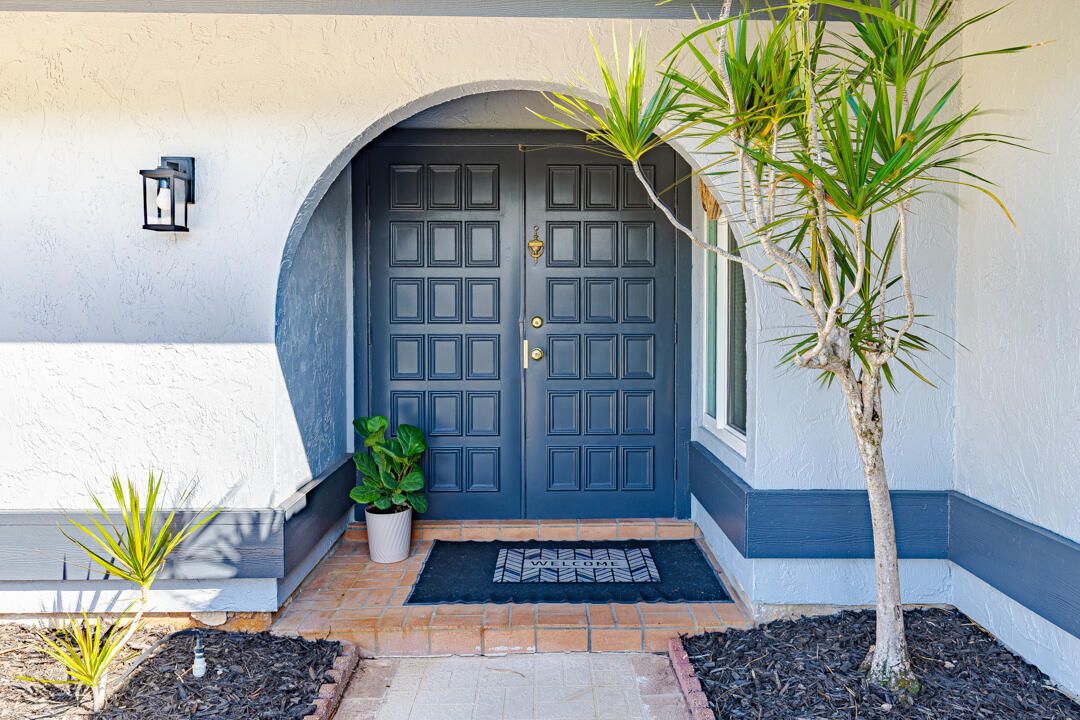 For Sale: $420,000 (3 beds, 2 baths, 1855 Square Feet)