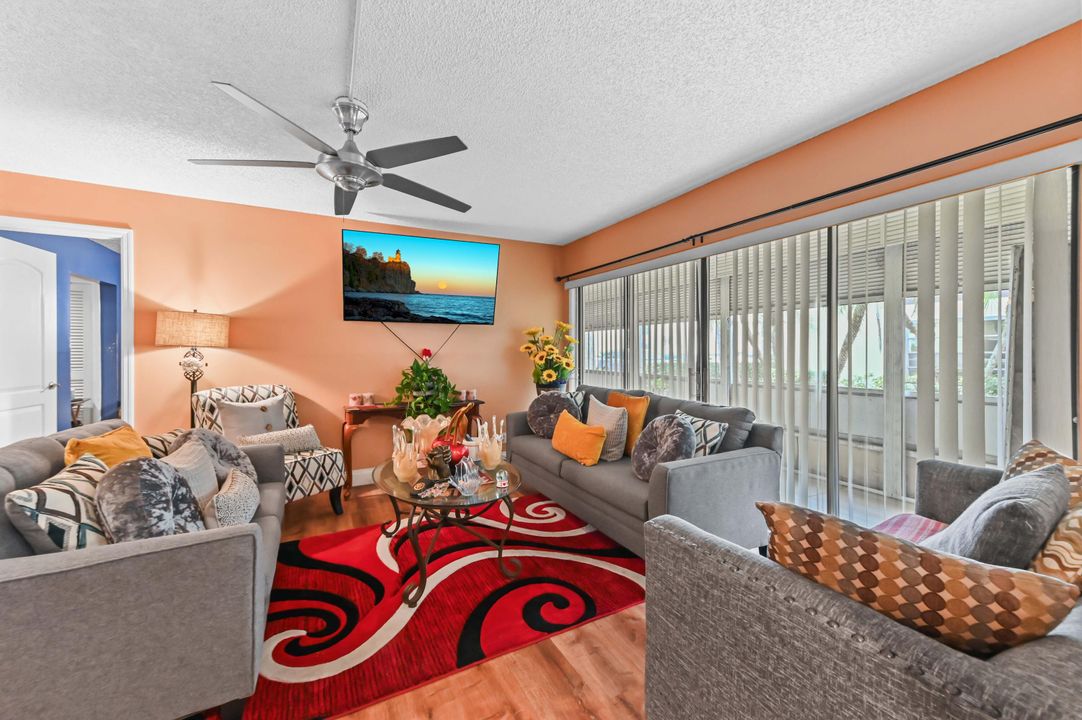 На продажу: $75,000 (1 спален, 1 ванн, 795 Квадратных фут)