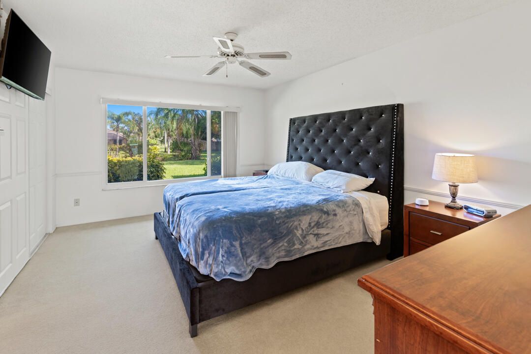 For Sale: $420,000 (3 beds, 2 baths, 1855 Square Feet)