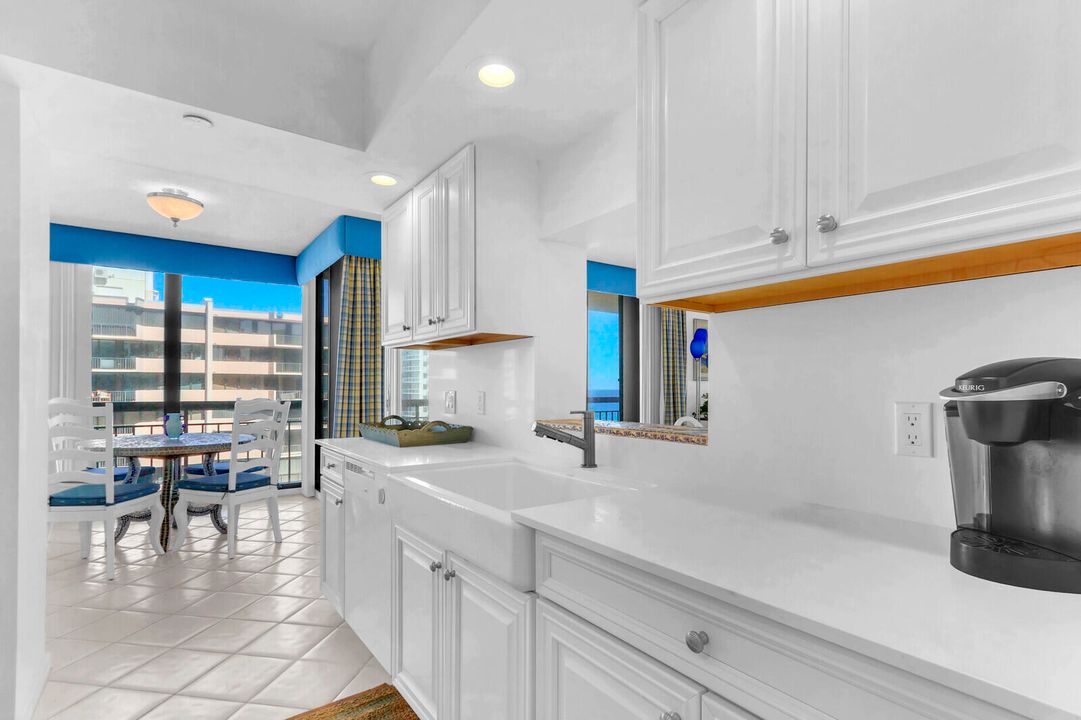 For Rent: $8,000 (2 beds, 3 baths, 2011 Square Feet)