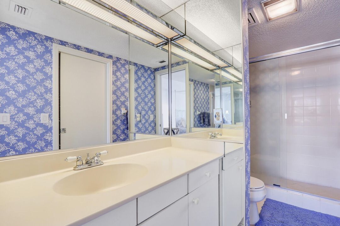 For Rent: $8,000 (2 beds, 3 baths, 2011 Square Feet)