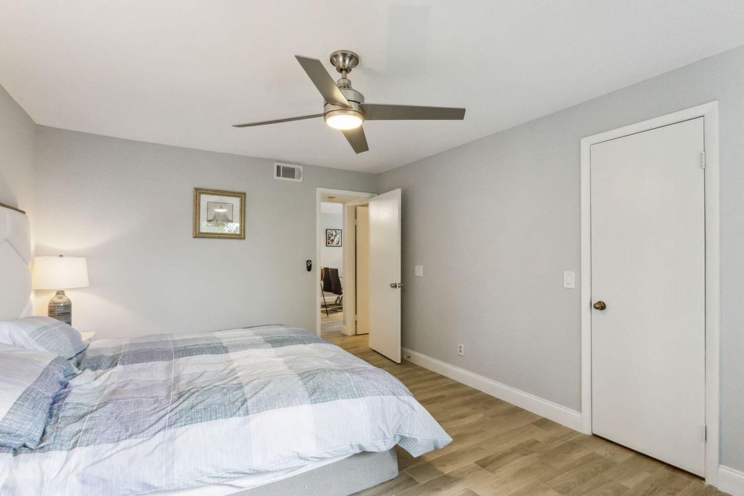 合同活跃: $2,200 (2 贝兹, 1 浴室, 857 平方英尺)