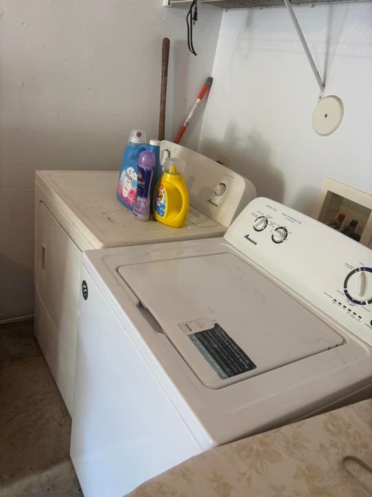 На продажу: $319,000 (3 спален, 2 ванн, 1201 Квадратных фут)