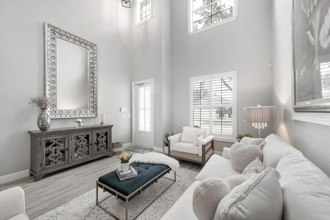 For Sale: $739,999 (5 beds, 3 baths, 2835 Square Feet)