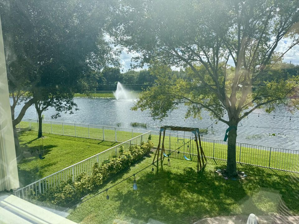 For Sale: $739,999 (5 beds, 3 baths, 2835 Square Feet)