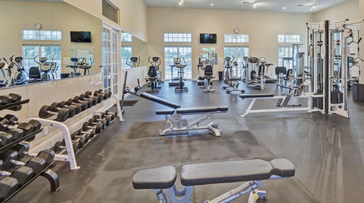 For Sale: $739,999 (5 beds, 3 baths, 2835 Square Feet)