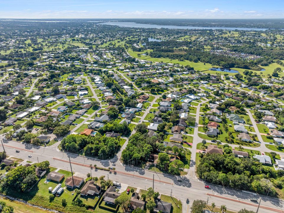 For Sale: $422,900 (3 beds, 2 baths, 1559 Square Feet)