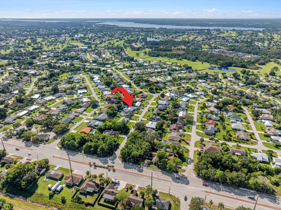 For Sale: $422,900 (3 beds, 2 baths, 1559 Square Feet)