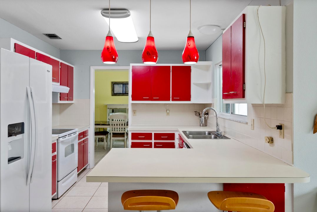 For Sale: $422,900 (3 beds, 2 baths, 1559 Square Feet)