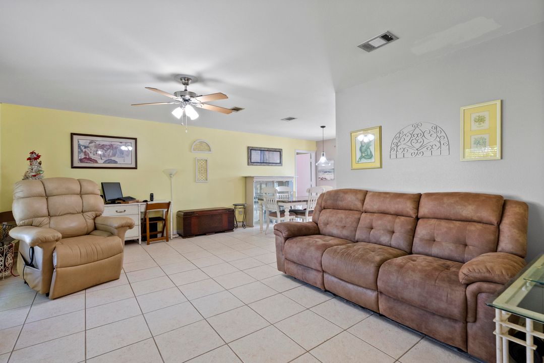 For Sale: $422,900 (3 beds, 2 baths, 1559 Square Feet)