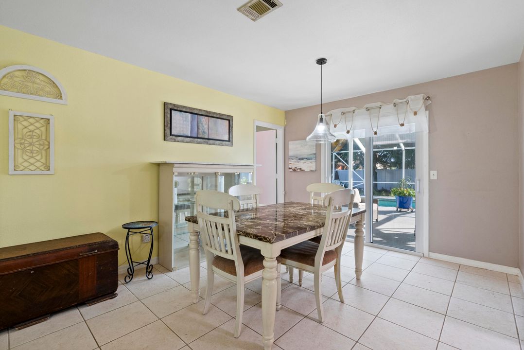 For Sale: $422,900 (3 beds, 2 baths, 1559 Square Feet)