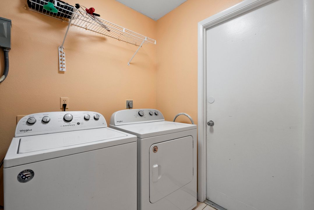 For Sale: $422,900 (3 beds, 2 baths, 1559 Square Feet)