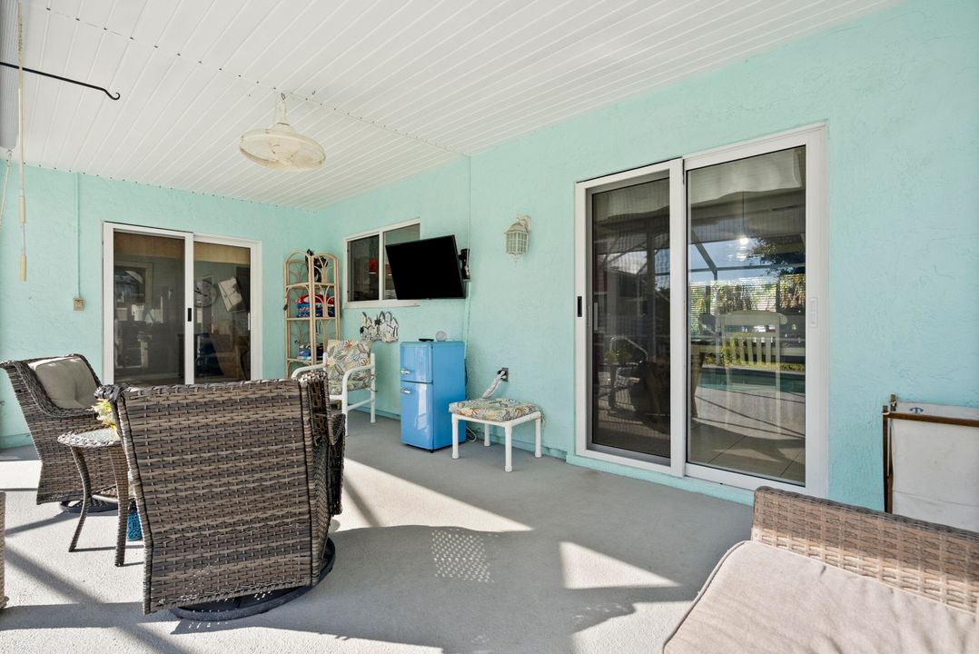 For Sale: $422,900 (3 beds, 2 baths, 1559 Square Feet)