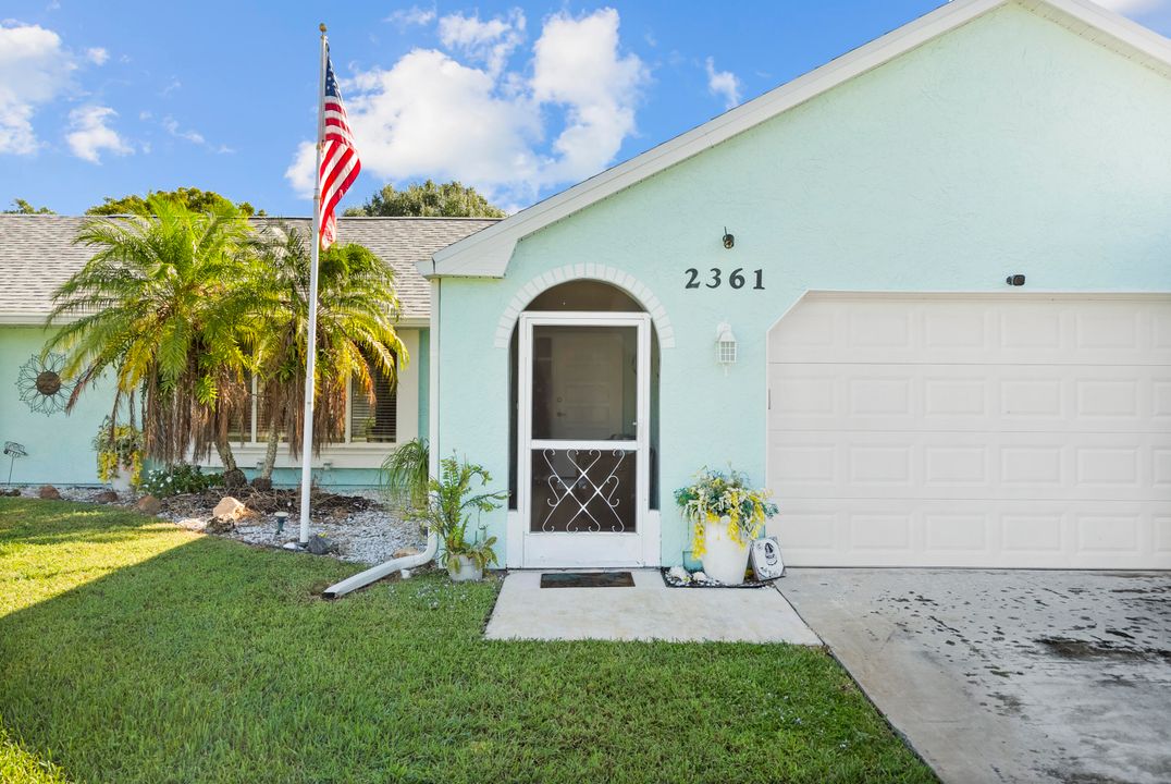 For Sale: $422,900 (3 beds, 2 baths, 1559 Square Feet)