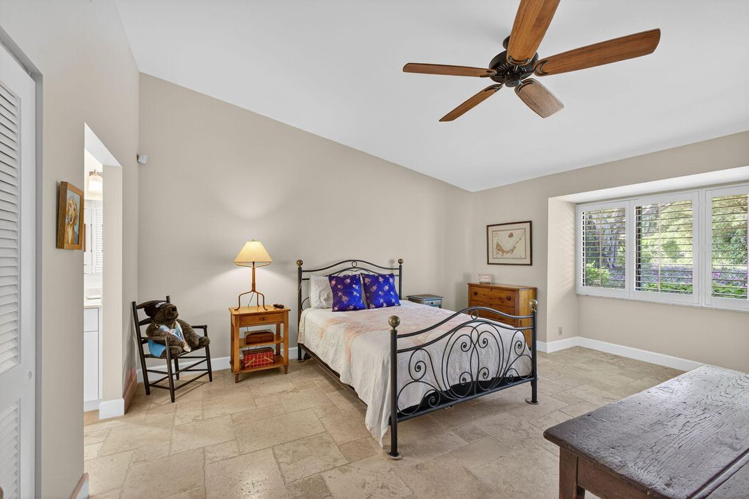 For Sale: $685,000 (2 beds, 2 baths, 1430 Square Feet)
