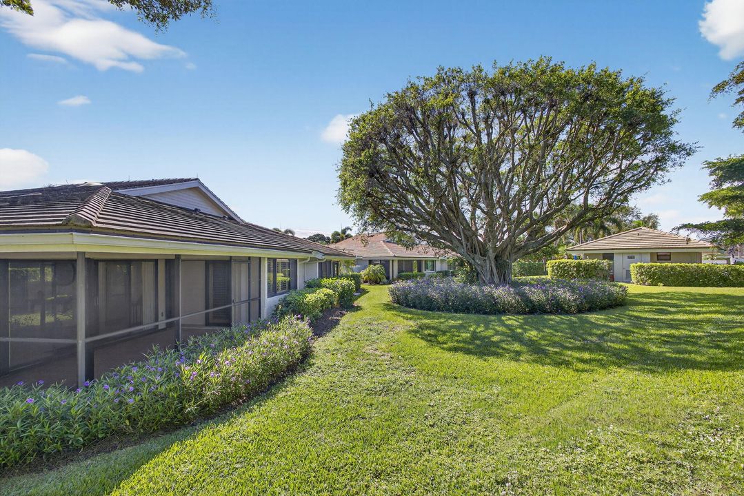 For Sale: $685,000 (2 beds, 2 baths, 1430 Square Feet)