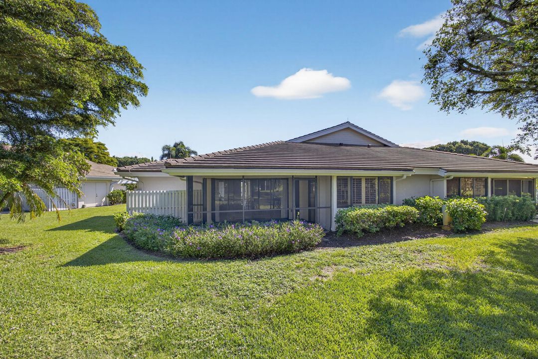 For Sale: $685,000 (2 beds, 2 baths, 1430 Square Feet)