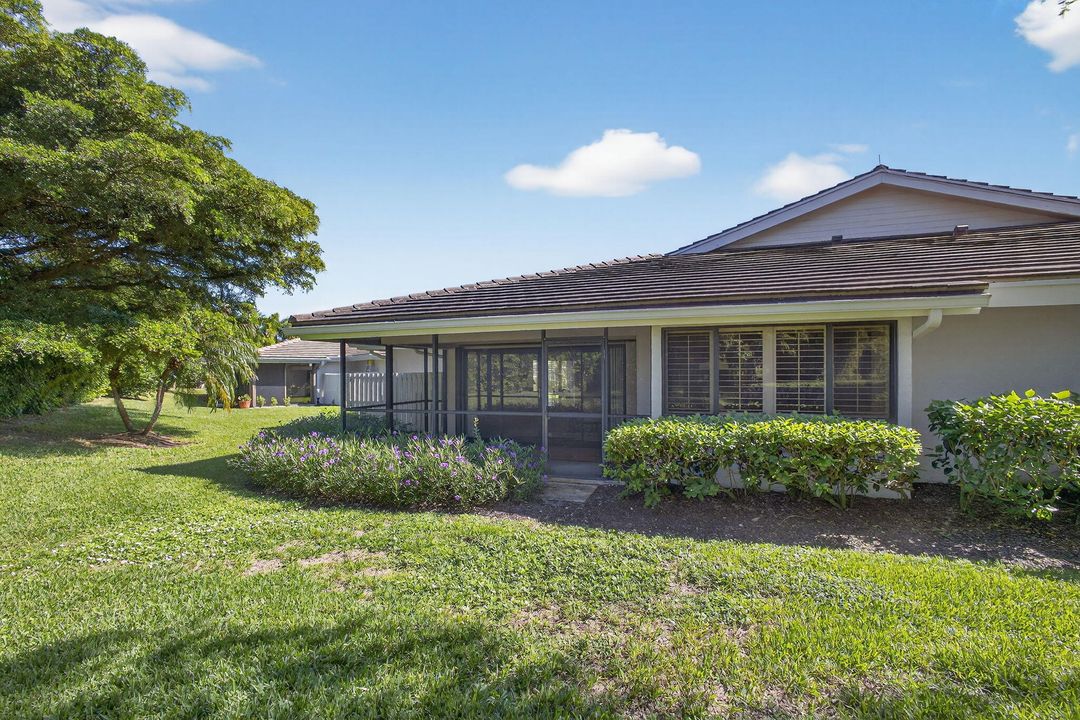 For Sale: $685,000 (2 beds, 2 baths, 1430 Square Feet)