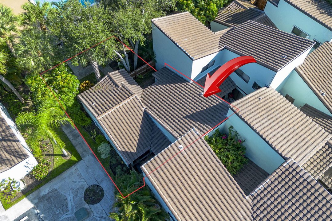 合同活跃: $229,000 (2 贝兹, 2 浴室, 919 平方英尺)