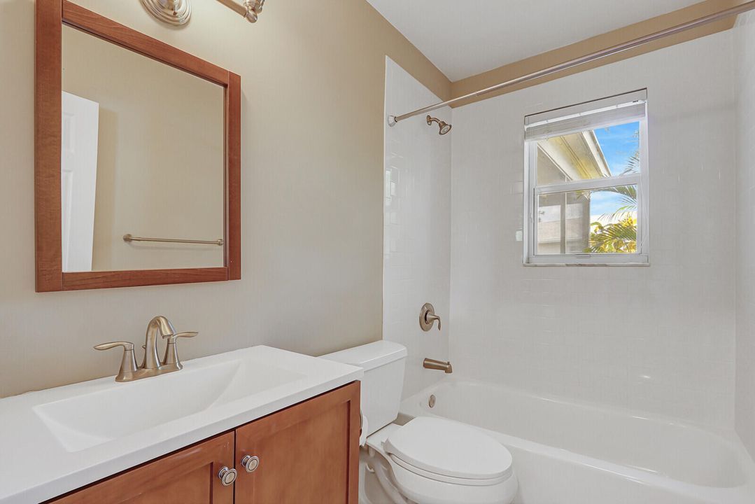 En Venta: $564,000 (3 camas, 2 baños, 1067 Pies cuadrados)