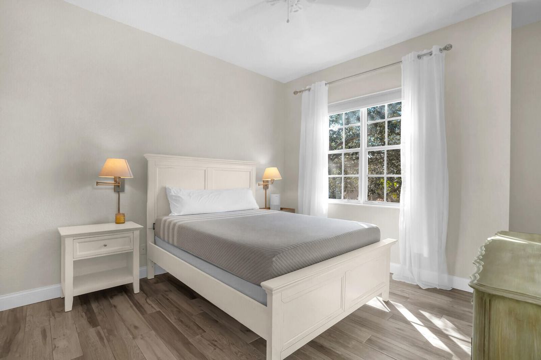 Под контрактом: $3,000 (2 спален, 2 ванн, 1056 Квадратных фут)