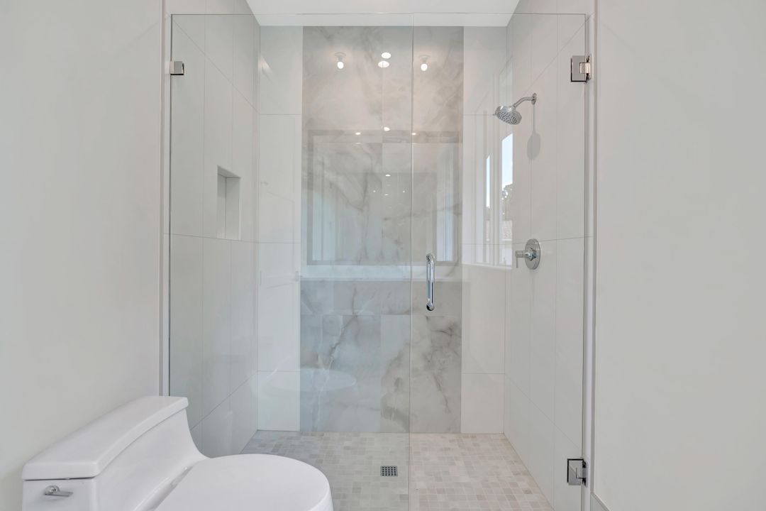 For Sale: $5,695,000 (4 beds, 4 baths, 5254 Square Feet)