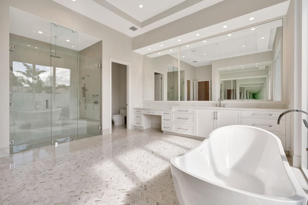 For Sale: $5,695,000 (4 beds, 4 baths, 5254 Square Feet)