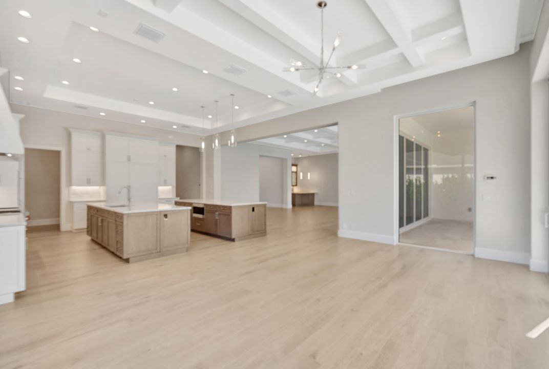 For Sale: $5,695,000 (4 beds, 4 baths, 5254 Square Feet)