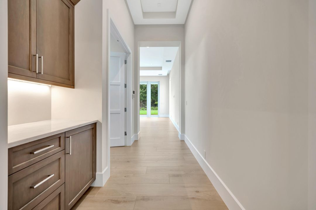 For Sale: $5,695,000 (4 beds, 4 baths, 5254 Square Feet)