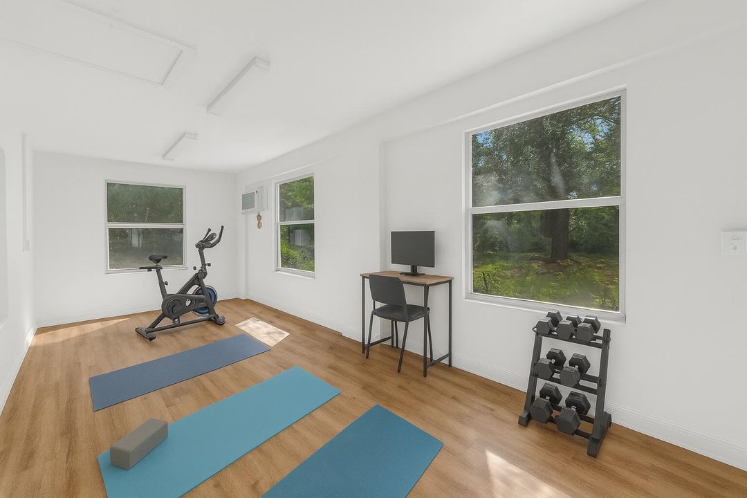 Activo con contrato: $425,000 (3 camas, 2 baños, 2226 Pies cuadrados)