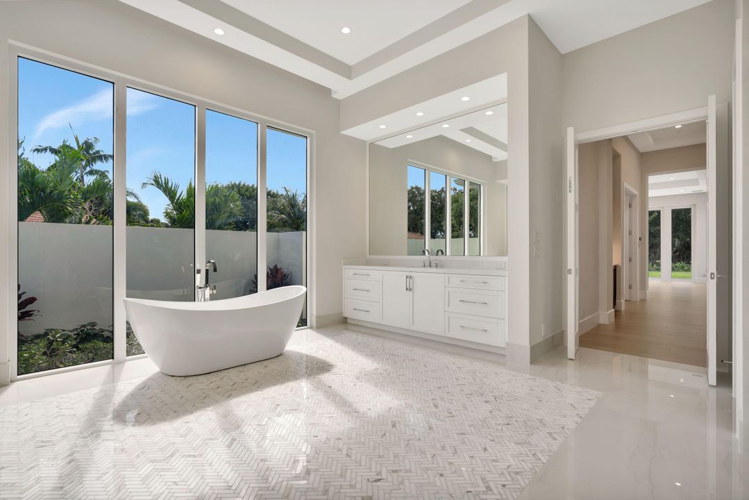 For Sale: $5,695,000 (4 beds, 4 baths, 5254 Square Feet)