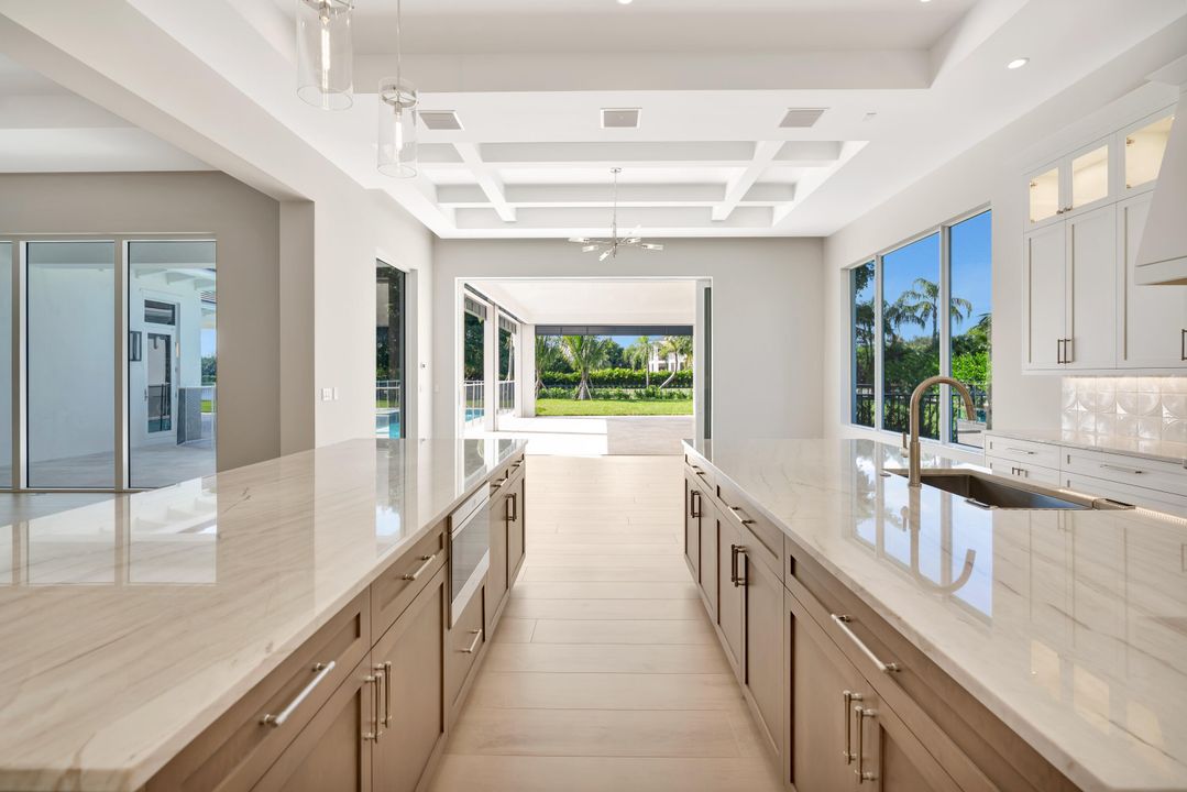 For Sale: $5,695,000 (4 beds, 4 baths, 5254 Square Feet)