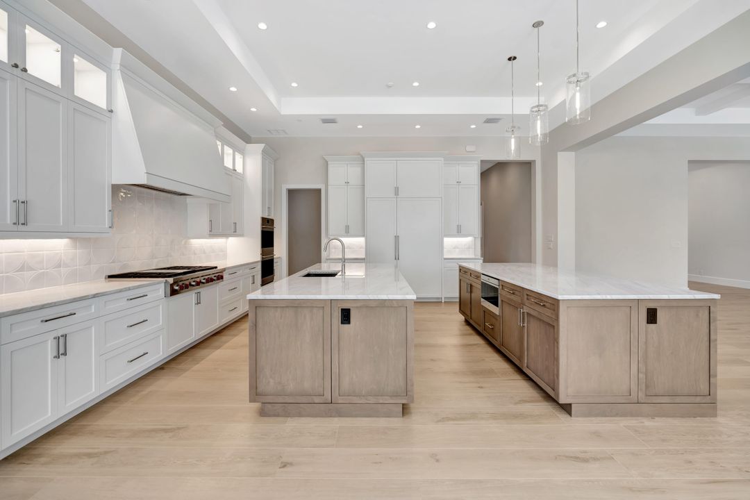 For Sale: $5,695,000 (4 beds, 4 baths, 5254 Square Feet)