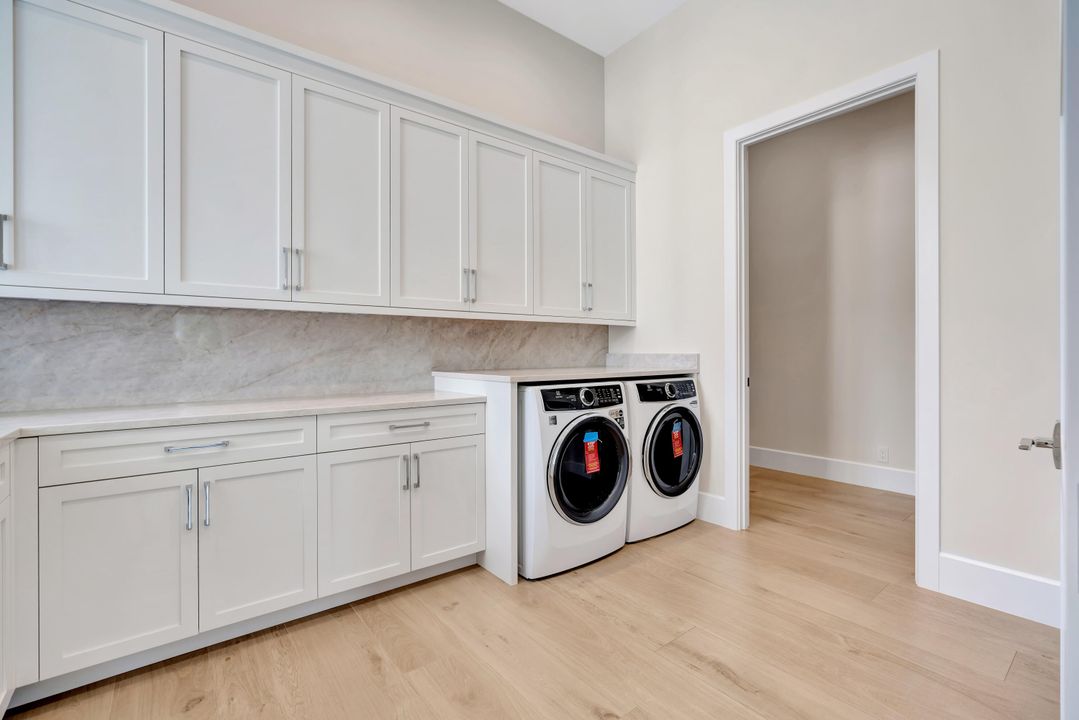 For Sale: $5,695,000 (4 beds, 4 baths, 5254 Square Feet)