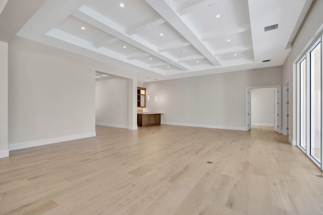 For Sale: $5,695,000 (4 beds, 4 baths, 5254 Square Feet)