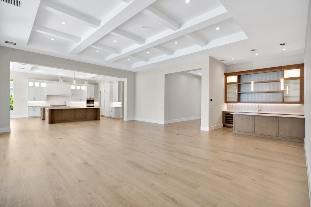 For Sale: $5,695,000 (4 beds, 4 baths, 5254 Square Feet)