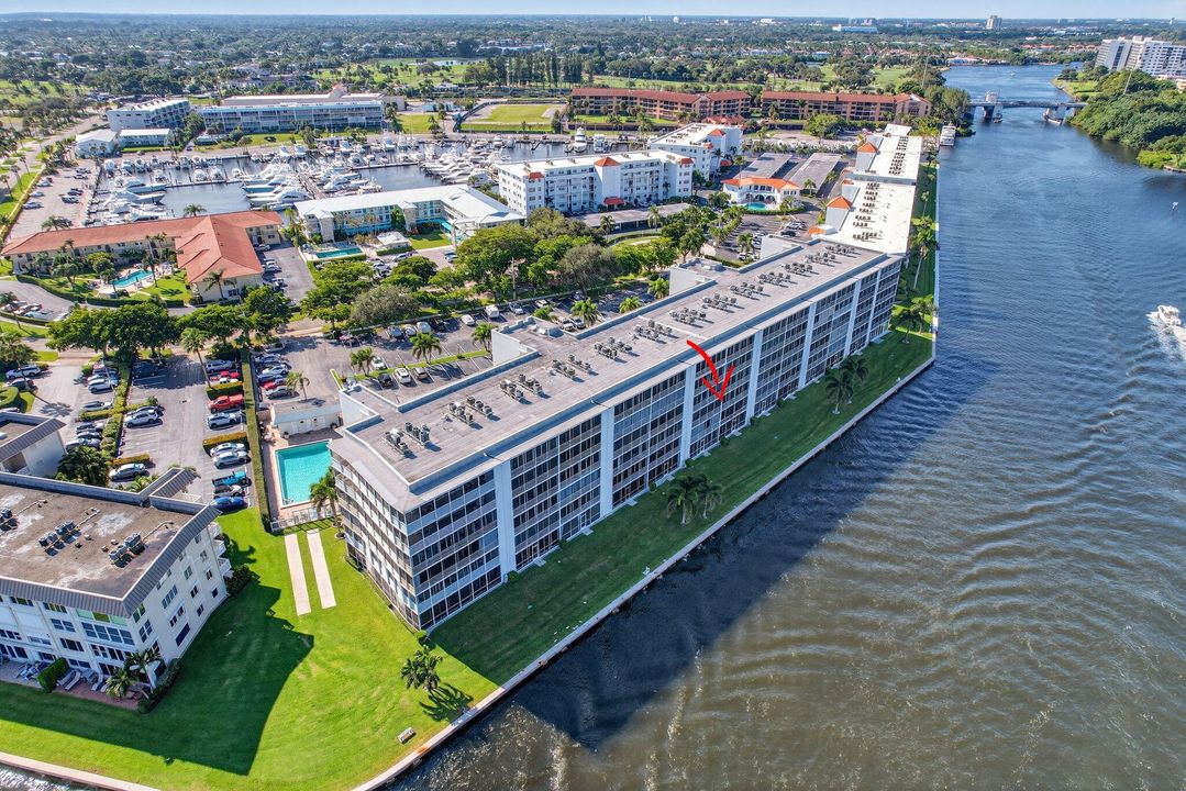 For Sale: $440,000 (2 beds, 2 baths, 1323 Square Feet)