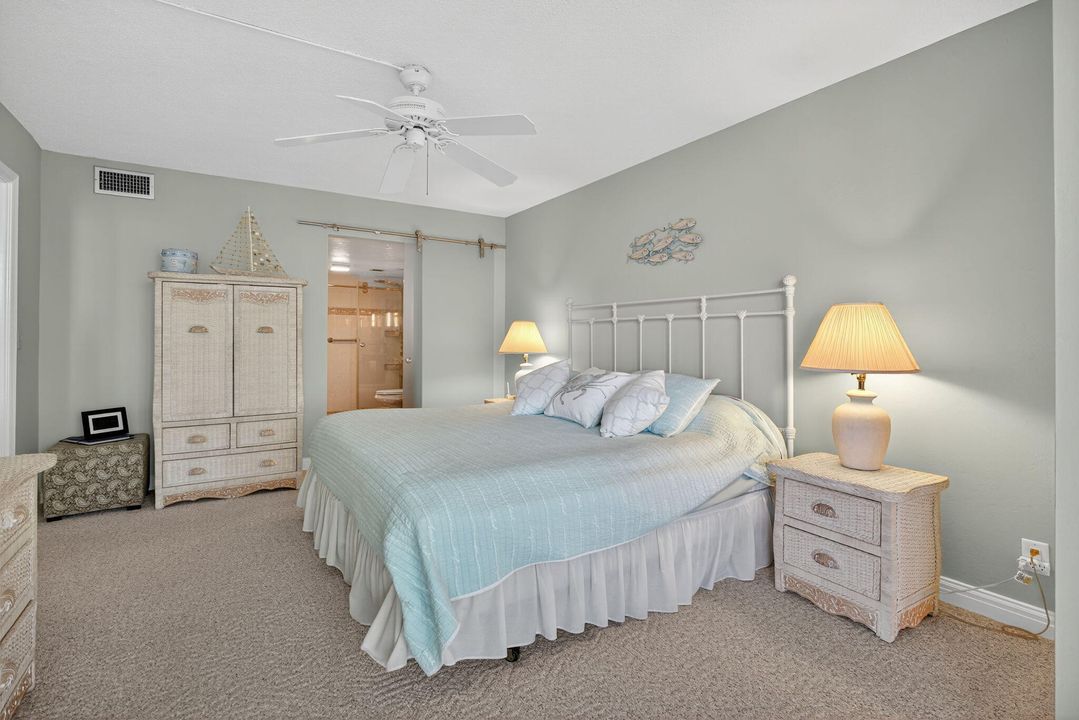 For Sale: $440,000 (2 beds, 2 baths, 1323 Square Feet)