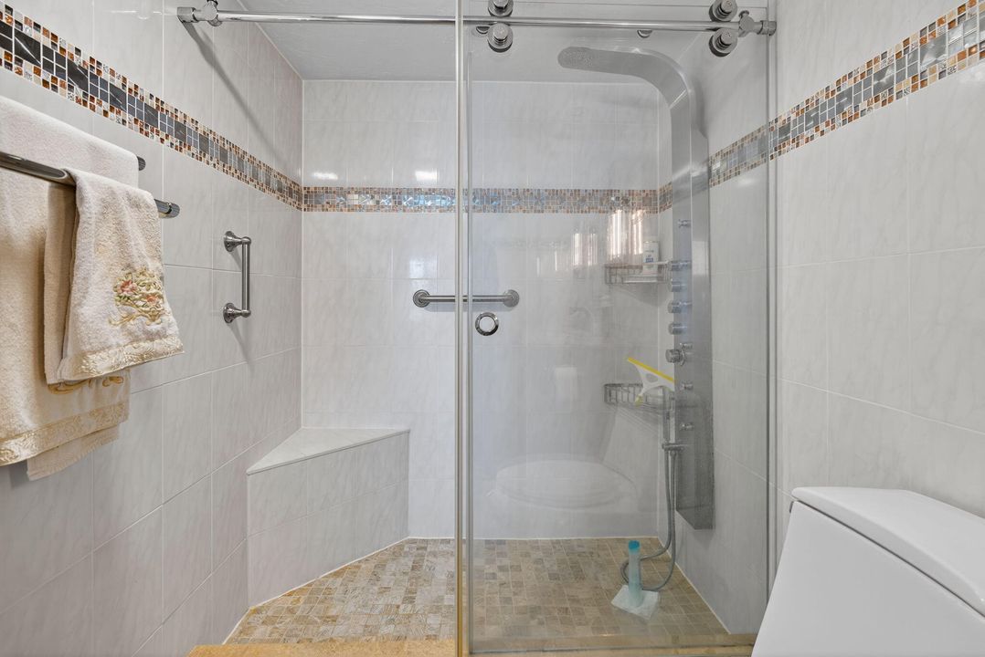 For Sale: $440,000 (2 beds, 2 baths, 1323 Square Feet)