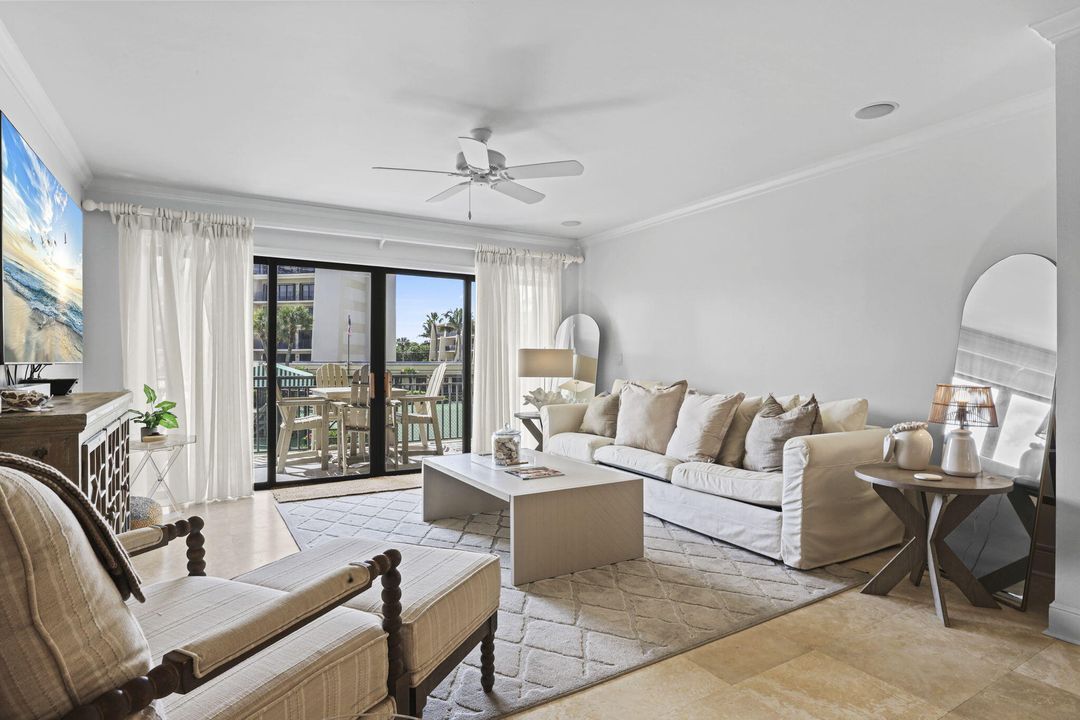 待售: $625,000 (2 贝兹, 2 浴室, 1130 平方英尺)