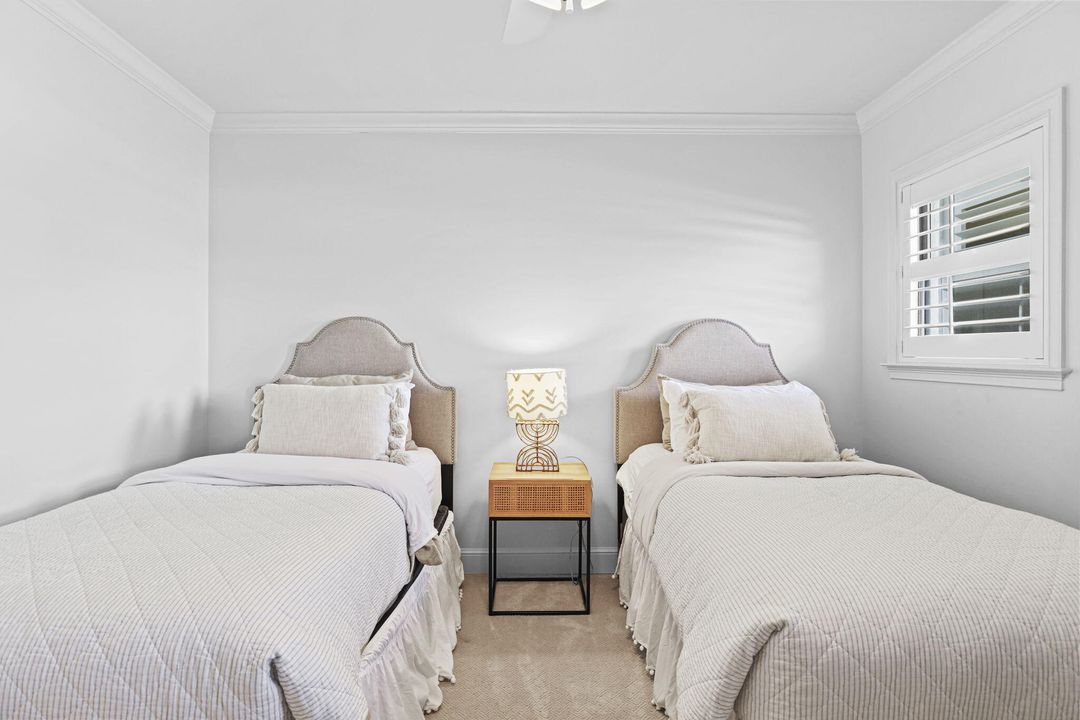 待售: $625,000 (2 贝兹, 2 浴室, 1130 平方英尺)