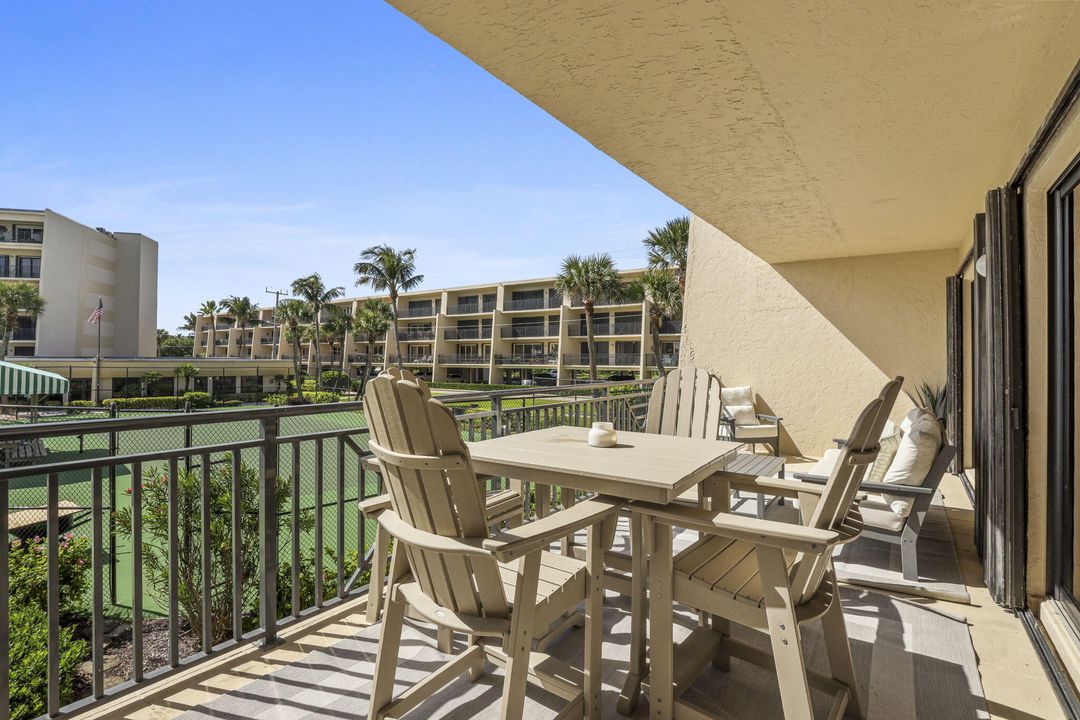 待售: $625,000 (2 贝兹, 2 浴室, 1130 平方英尺)